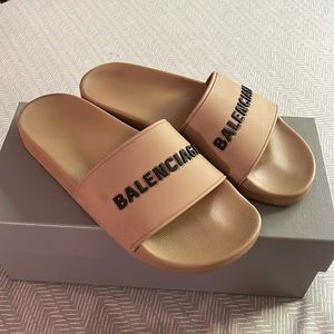 Authentic Balenciaga Slides size 40(10)